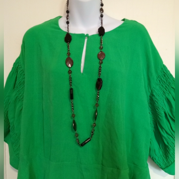 🛍️ BUNDLE ONLY 🛍️Zac & Rachel Emerald Green Peplum Blouse - Picture 4 of 7